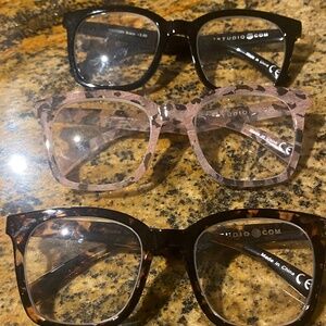 Max Studio 3.00 Readers (3)